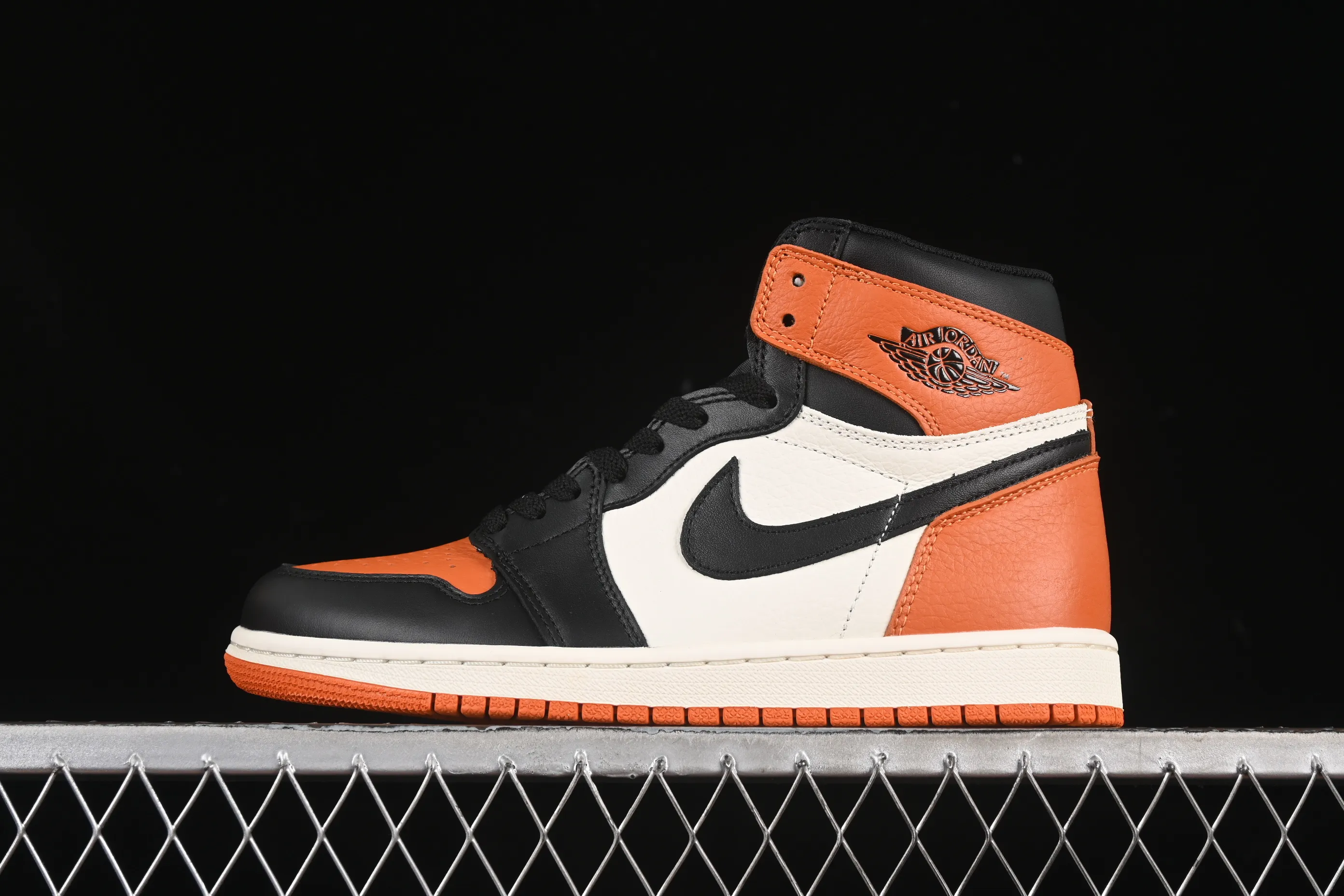 All Categories Air Jordan Jordan Series Basketball Shoes Air Jordan 1 High Air Jordan 1 High OG "Shattered Backboard" AJ1 Joe 1 New Shattered DZ5485-008